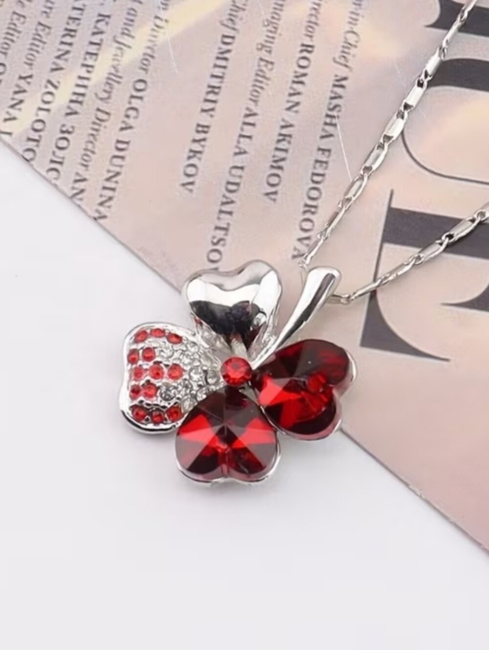 Red Crystal Four Leaf Clover Necklace Silver Tone Heart Pendant Y2K Gift
